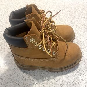 Toddler boys Like new Timberland Boots